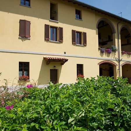 비투오네 Cascina Delle Mele B&B 외부 사진